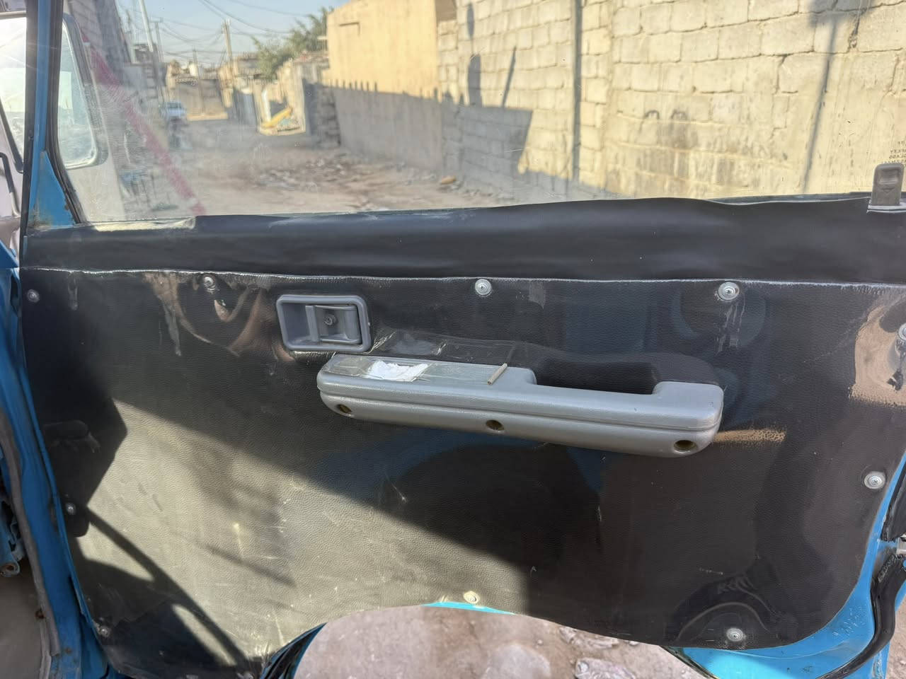 كيه نضافه فول معه العلم مامغسوله 
مكانها كربلاء بسمي  
موديل ٩٦
سياره مايحتاج اشرحلك من كلشي مكفوله سعر ٦٠ 
قفل   ***********
***********
