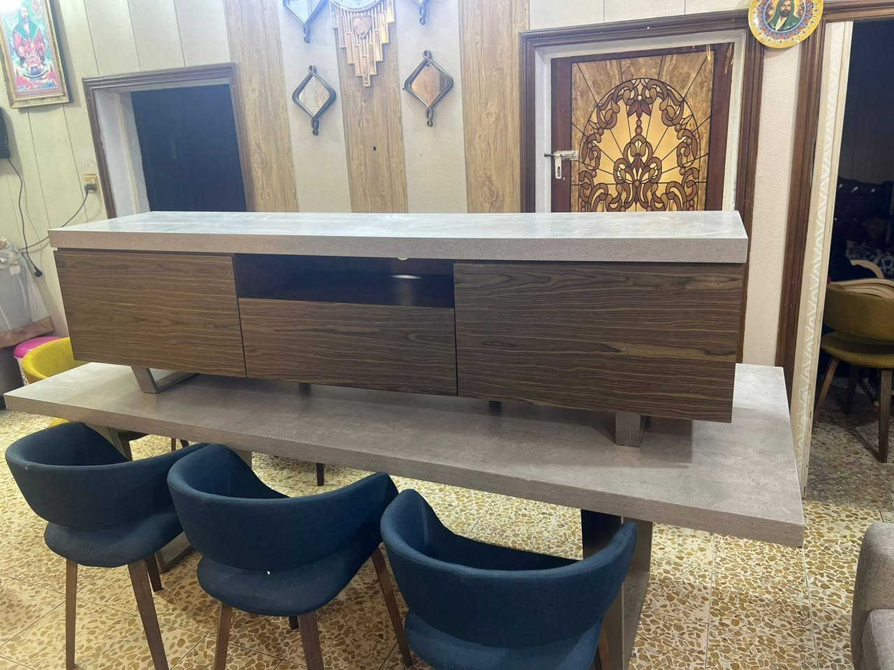 السلام عليكم غراض للبيع وكلهن نظيفات كلش ووبيهن ماركه يعني الصوره تبين النظافه الاستفسار على الاسعار اتصلو على هذا الرقم *********** بي واتس اب  واكيد مراح يقصر مكلف بالنشر المكان الشعله
