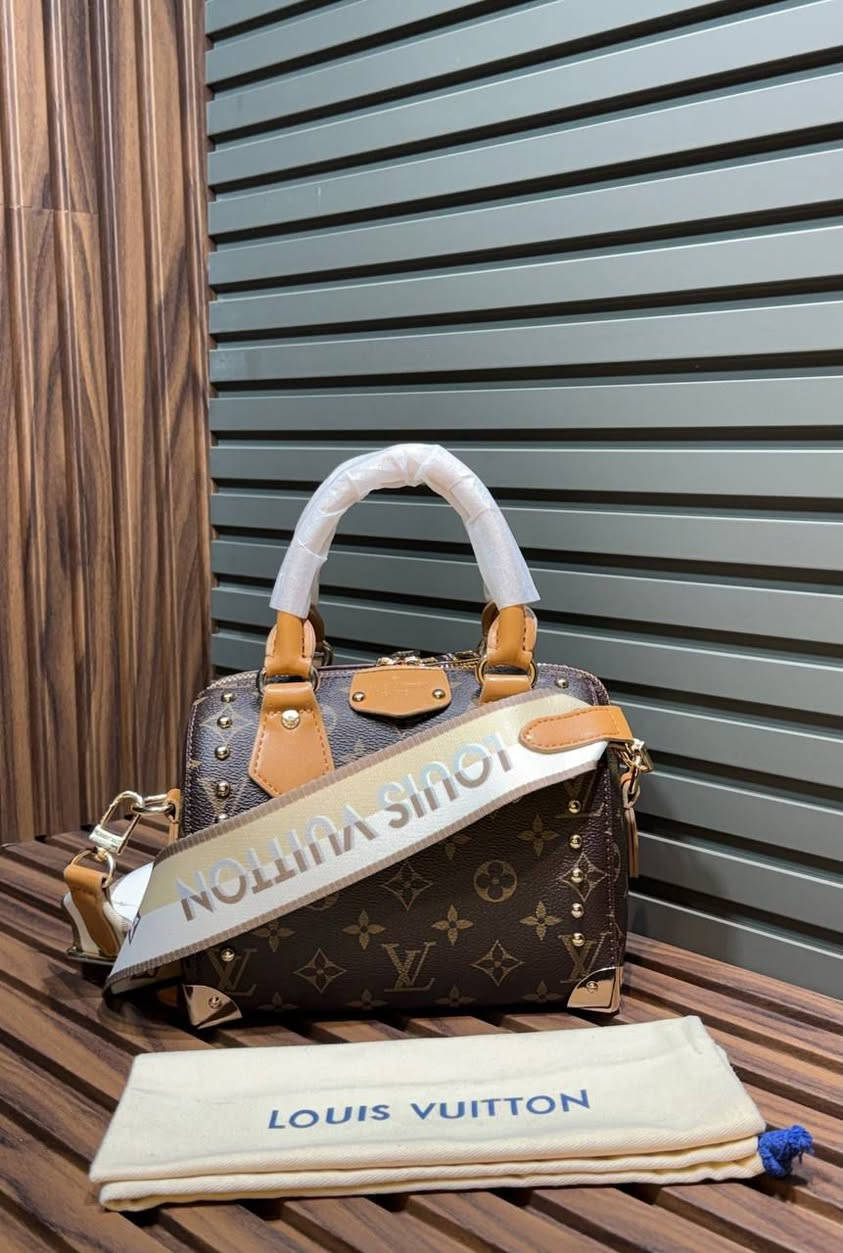 من المصنع مباشره
 حقائب نسائية  ماستر كوبي كواليتي عالية 
 لطلب للأنضمام ‏تابع قناة Hamoud bag في واتساب: https://whatsapp.com/channel/0029VbBYql5IyPtT3NnOT83d


**إذا كنت صاحب هذا الإعلان وتريد حذفه لأي سبب، رجاءا أرسل رسالة إلى الدعم الفني**