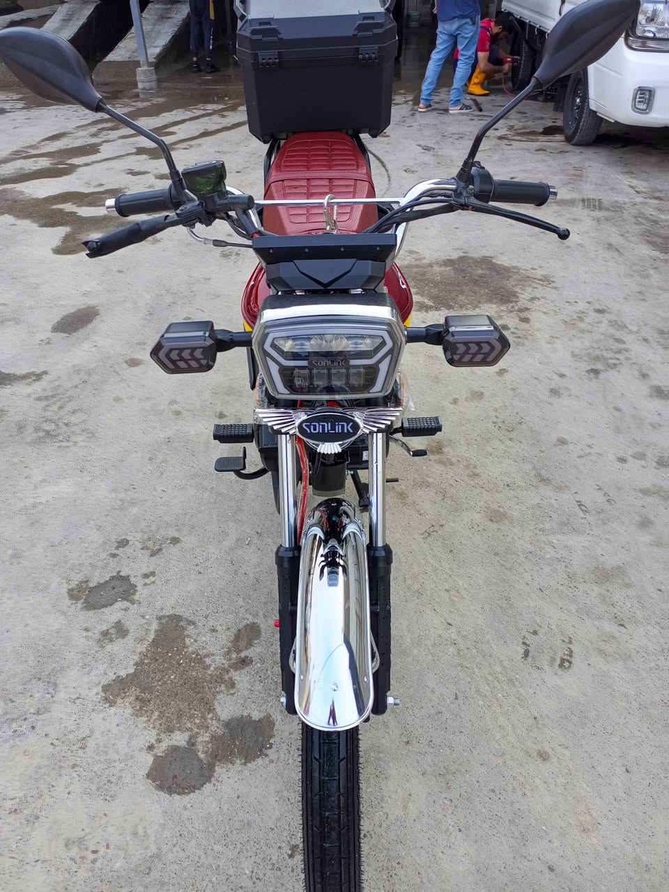 سيفان للبيع ضاغطه وزنجبيل موديل 25 بعده زيرو ماشيه 1500 بغداد الحسينيه *********** السعر مليون و50
