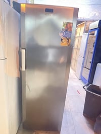 مجمدة بيكو نظيفة بدون اي عيب السعر 170 الف 07764646593