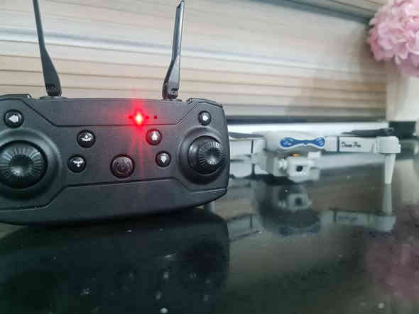 طياره البيع ثنين باتري  بيها هواي موصفات 25 الف       ***********
