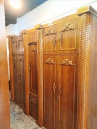 كنتور ٥ أبواب • نقش زان • مستعمل نظيف
