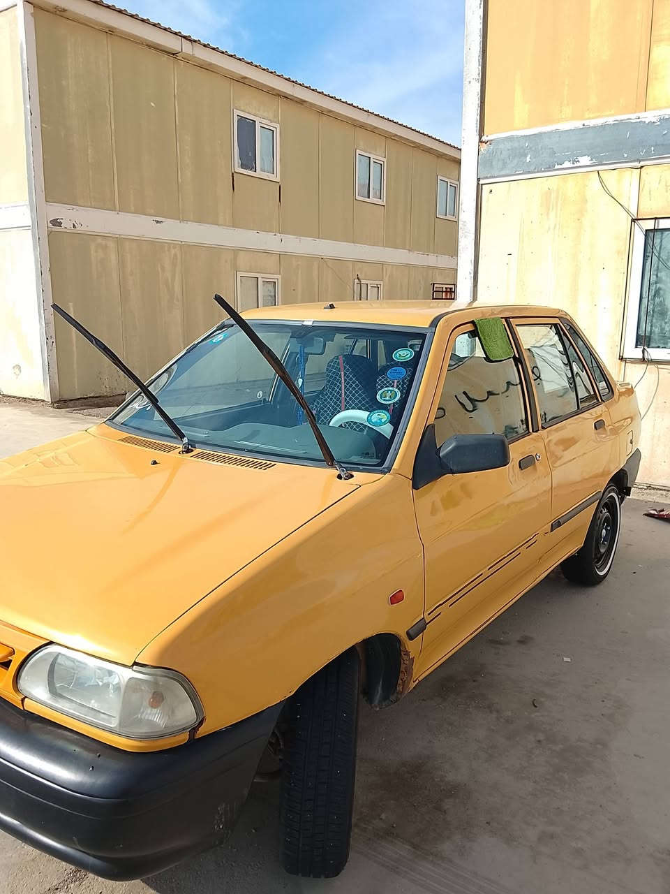 السلام عليكم سايبه موديل 2012مصفره هيئه وغرامات تخم تاير جديد حداديه جديده رقم نكليزي بس باقي ستلامه السعر 28 $ *********** اثير *********** اسيا بس واتساب
