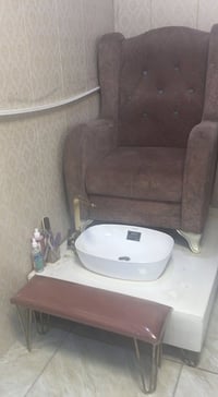 صالون كامل • بديكير مانيكير • حي الجامعه