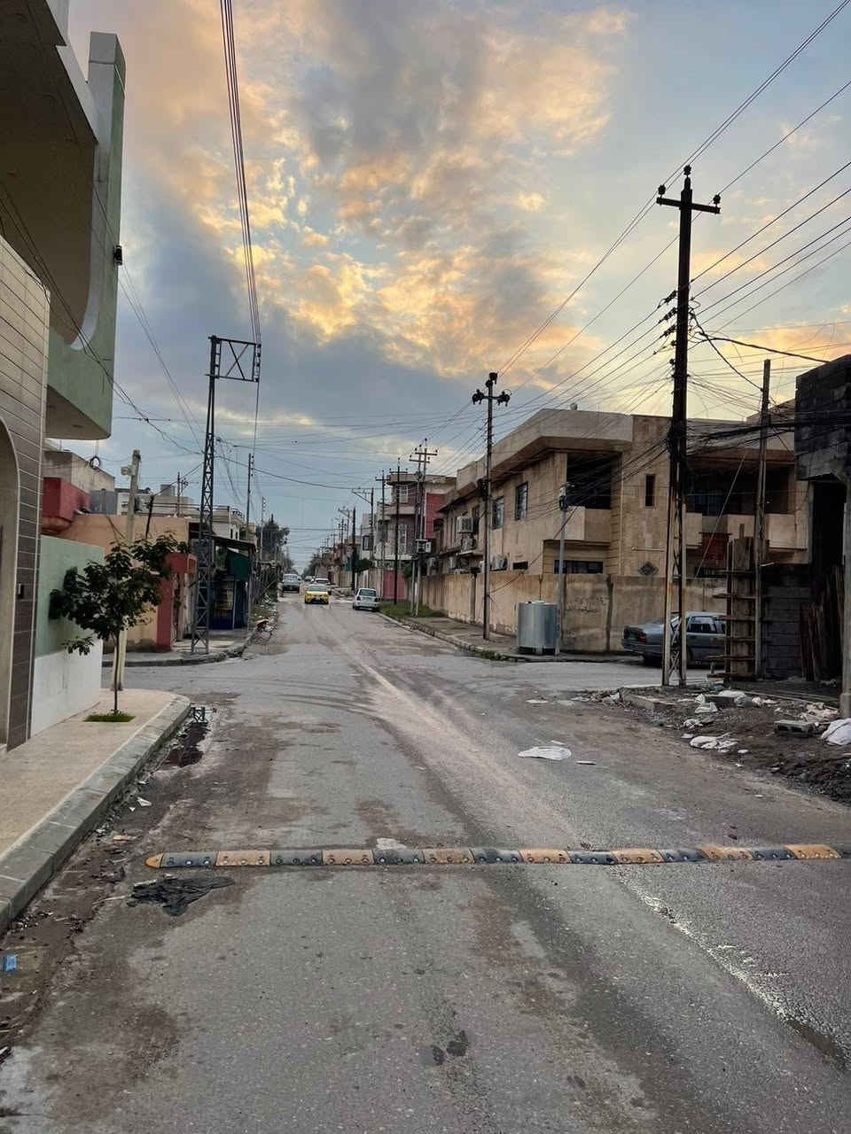 دار للبيع 🏠 

الموقع 📍 حي الصديق الثانية قرب مدرسة المبرة 🏫

صالح للسكن أو للاستثمار 👉 

المساحة 100 متر. ✳️               واجهة 10 ❇️

اتجاة الدار شروق تام 🌞.       شارع تبليط بعرض 12 🛣️ 

طابق واحد / 

غرفة نوم/ هول/استقبال/ مطبخ/ صحيات/كراج/بيتونة ✔️ 

للاستفسار اكثر عن العقار الاتصال على الارقام التالية 👇 

***********📱

***********📱

السماك لتجارة العقارات 👉 عنوان المكتب 📌 حي الصديق بعد مرطبات البحرين سائدين الصديق الرئيسية مقابل مدرسة تبارك الاهلية 👍
