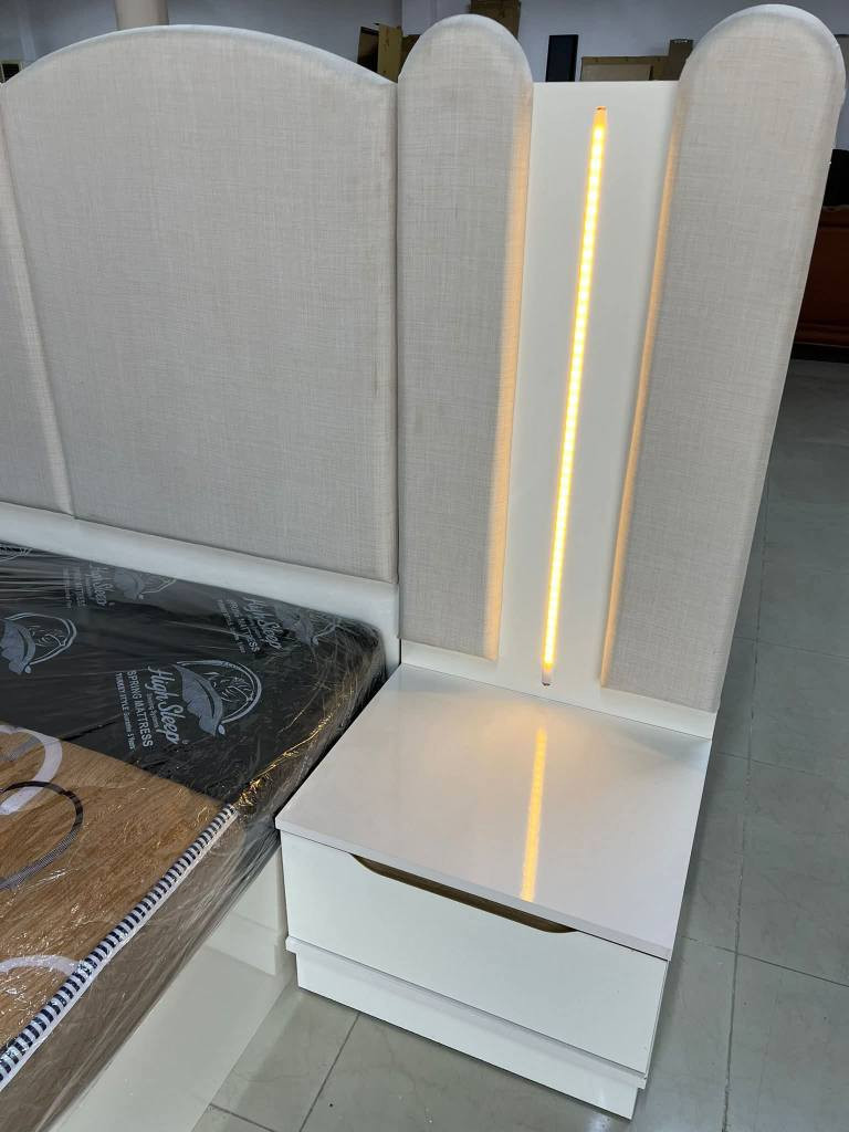 معرض سالم السنجري لبيع وشراء  الاغراض المنزليه المستعمل والجديد كافه غرف نوم كناتير كاونترات  ديوان قنفات عنوان حي النصر سايدين مركز العروبه قرب ماركت مكه وافران مكه
*********** وتس اب ماسنحر كركوك, العراق
