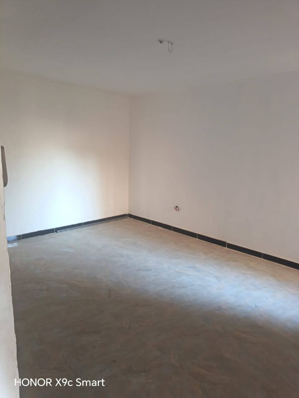 للبيع بيت 🏡 طابو صرف فى #شهداءالبياع قرب الشارع العام عرض الشارع ١٢م #مساحته١٢٠م واجهه سته يحتوي على #غرفتين_نوم 😴 وصاله وهول ومطبخ وخدمات للإستفسار اتصال 🤙 على #الواتساب على الرقم  ***********
#الجميع
