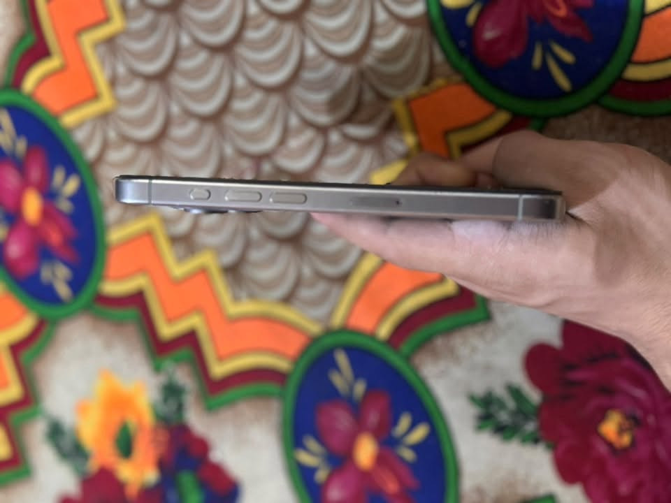 15 برو فقط شرق اوسط دبل شريحة مبدل شاشة تفصيخ من جهاز ثاني ومبدل بطارية 100 ذاكرة 256 وفيس ايدي متوقف  السعر 600 وبي مجال ***********
