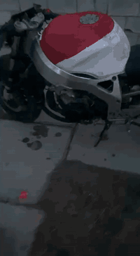 بطح 919 عيبه فقط فار يطق شغال سعر 750 رقمي 07731776181