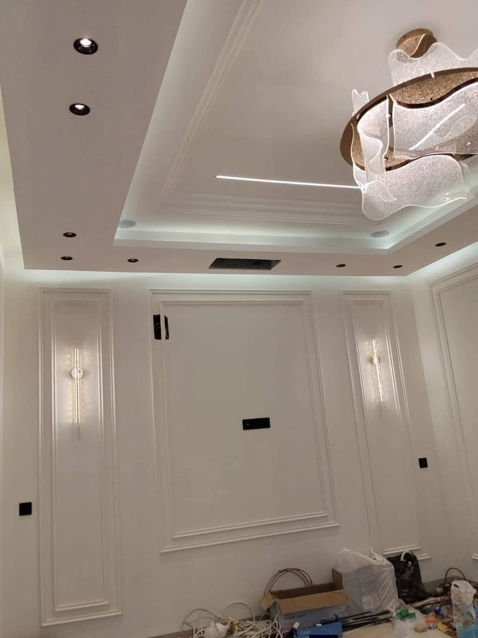 العنوان ديالى بعقوبه🏘  بلنننقد 💸 والتقسسيط
صبغ الدور . كادر متخصص .كافه انواع الاصباغ والديكور🏠  صبغ داخلي وخارجي 
 . ورق جدران .جبس بورد. ديكورات عامه 
  تغليف الجدران (ورق جدران).(سقوف ثانويه) .( زجاجي). (سحبات)..(بديل الخشب والرخام )
مانع رطوبه بجوده عاليه للاسطح 
ديكورات عامه . اسعار مناسبه .
دقه في العمل . سرعه الانجاز . ⚒️⚒️
للتواصل مراسلتنا على الصفحه او
*********** متوفر واتساب
