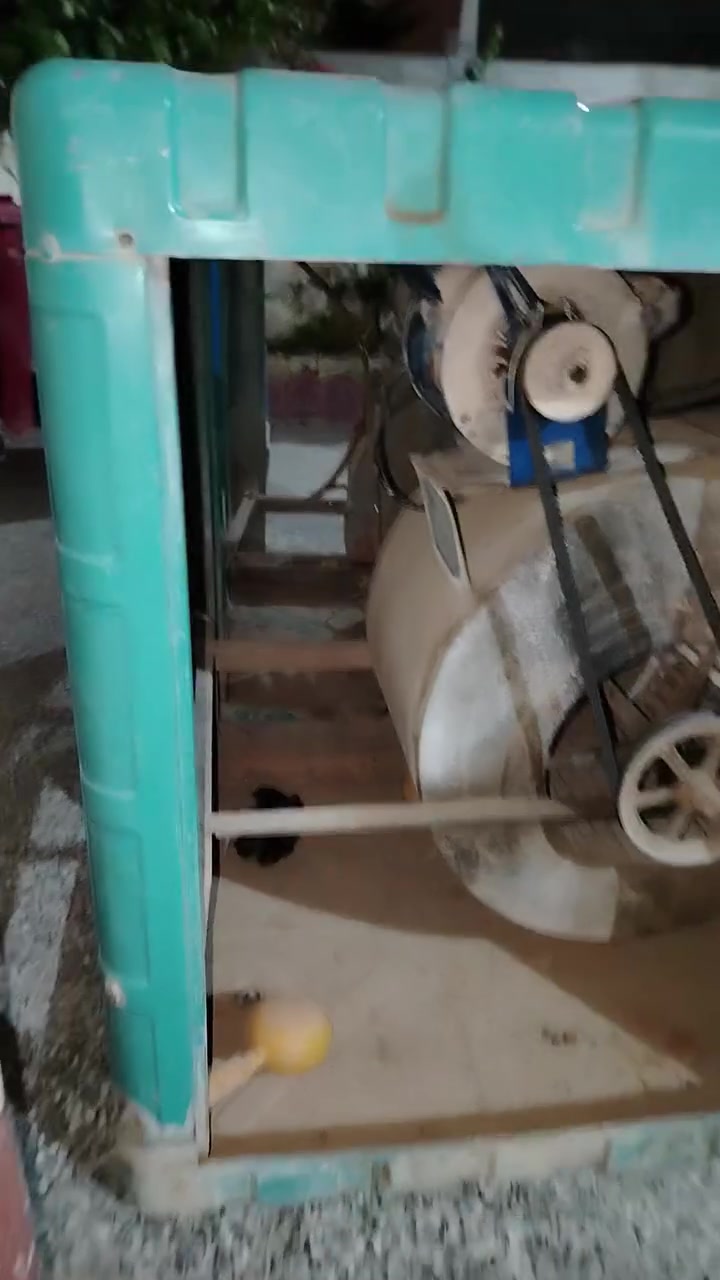 السلام عليكم متاح ثنين مبردات مشتغلات موسم واحد وحده شغاله وحده مااعرف شبيها يرادلها تلحيظات وحده كوم حديد العنوان كوت حي الحكيم


**إذا كنت صاحب هذا الإعلان وتريد حذفه لأي سبب، رجاءا أرسل رسالة إلى الدعم الفني**