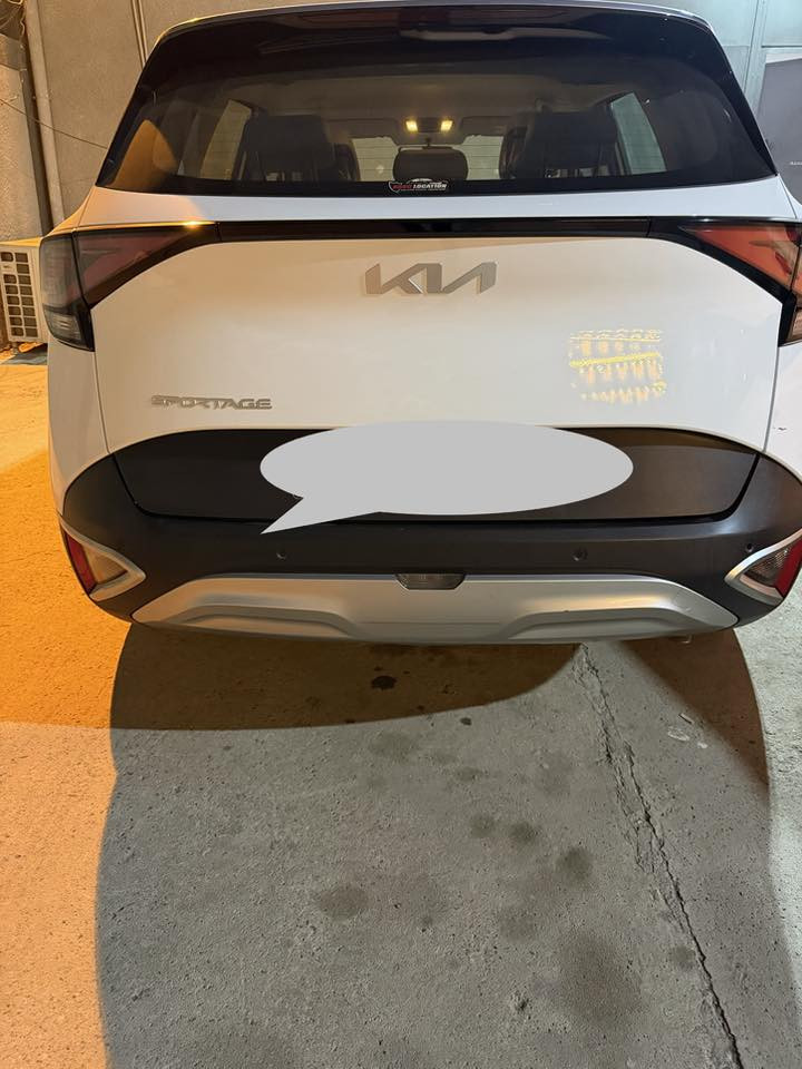 السلام عليكم سياره سبورتج موديل 2024 ماشيه 30 رقم بغداد مكفوله باسميي 230 وبيه مجال ***********
