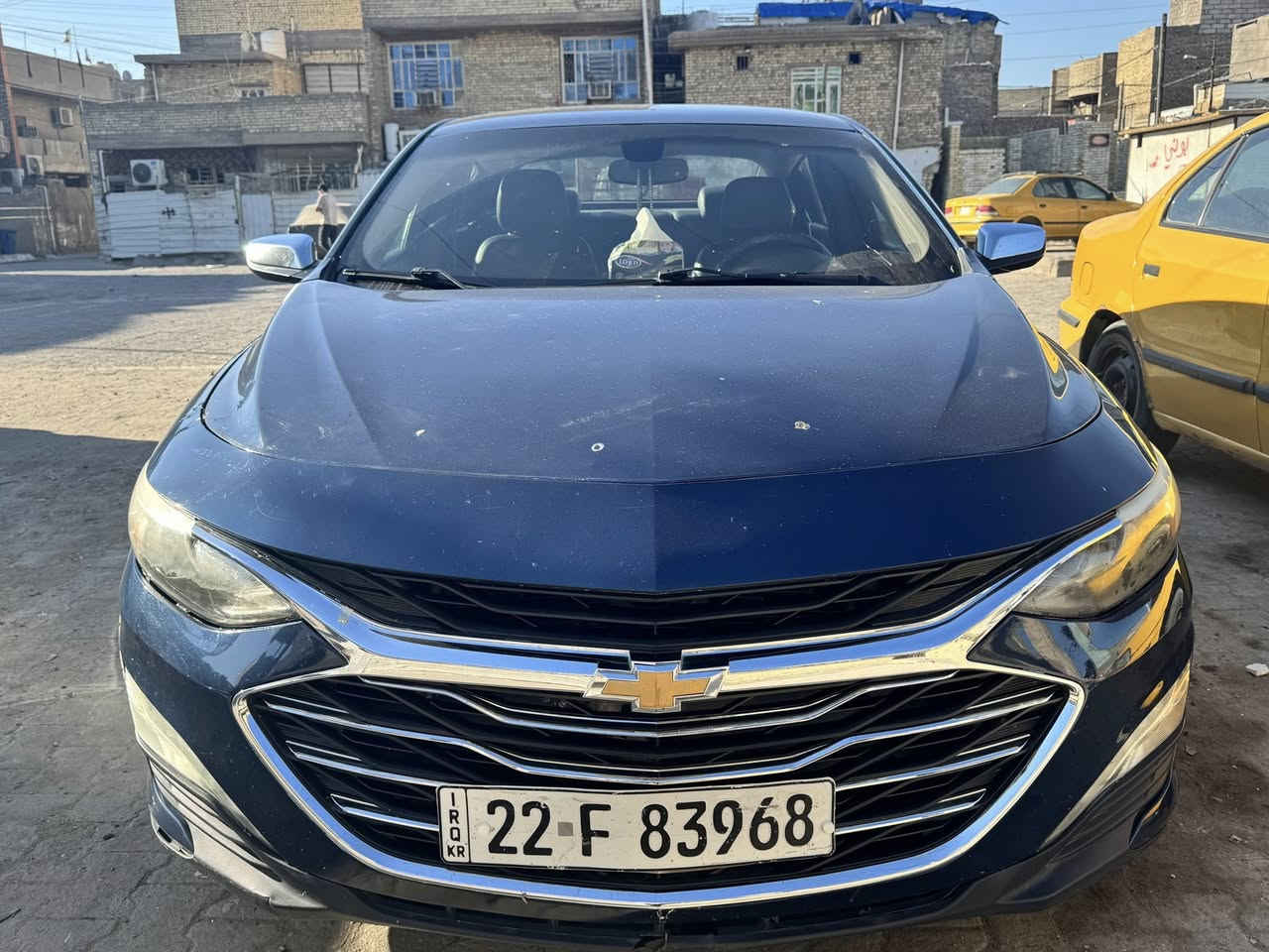 السلام عليكم
ماليبو 2021 لون نيلي 

رقم اربيل بأسمي شرط التحويل 

ماشية 65 كم

مكينة 1500 

داخل جلد اصل

بدون سيرفس 

بك لايت لد طيارة 

وصور التقرير ورقم الشاصي مرفقة بالمنشور 

مكان السيارة بغداد مدينة الصدر 

(***********)
سعر السيارة 128 ورقة وبيها مجال بسيط
