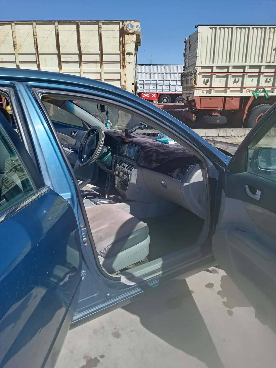 سلام عليكم سوناتا 2006 وارد أمريكي فول مواصفات فتحة بل سقف تحكم ستيرن سعر 87 بيهة مجال ***********
