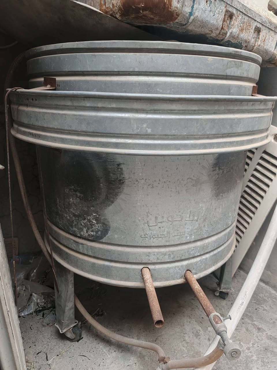 ميس طعام ٢٥ 
كرسي هزاز ١٠
جربايه طفل ١٥ 
سنك ٣٠
مبرده ٥٠ 
تنور ٤٠ 
مغسل عداد ٢ وحده ٢٠ 
مكان حمدانيه


**إذا كنت صاحب هذا الإعلان وتريد حذفه لأي سبب، رجاءا أرسل رسالة إلى الدعم الفني**