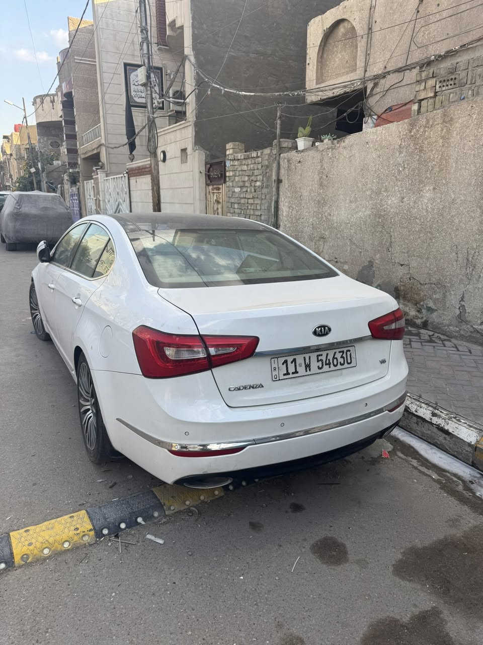 السلام عليكم 
كيا كادينزا موديل 2015
فول مواصفات 1/1
خليجي بيها قطعتين صبغ اثر شخوط مو حادث
السعر 135
***********
