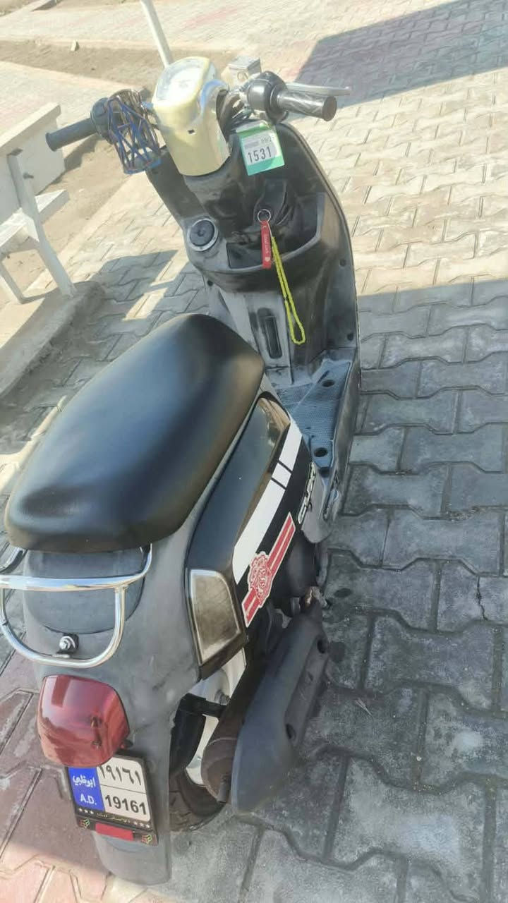 سلام عليكم ماكس بوليس البيع دراجه حلوه ونضيفه كابريتر مو نوزل ابيع فقط  بدون مراوس  مكلف بل نشر سعر ٦٠٠وبيه مجال ول مو شراي لا  يضل يدكدك ‏‪0782 370 4255‬‏
