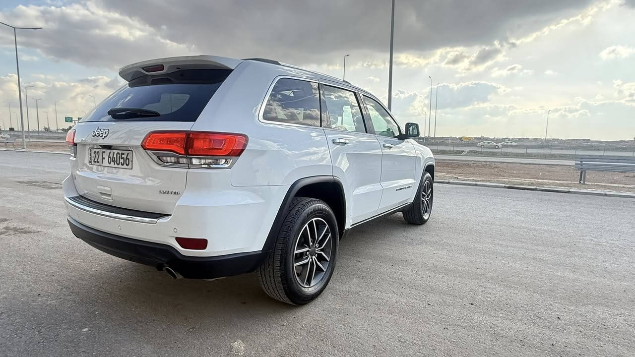 السلام عليكم
جيب 2019 ليمتد فول مواصفات 
كلين تايتل 
ماشية 
مكانين تعديل بارد فقط 
السيارة جديده بمعنى الكلمة 
مكان السيارة اربيل 
السعر 278$$
***********
