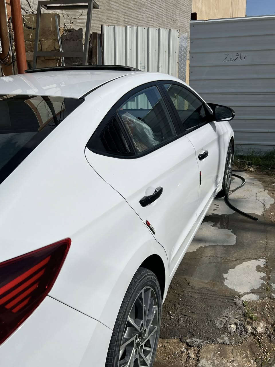 سلام عليكم 🤍 ويرهم مراوس كامري + كورلا 2025 ❤️
النترا 2019 خليجي
فول 1/1 السياره جديده لمواصفات فول 1/1 ماشيه 85
بصمه تشغيل 
كشنات جلد لونين 
ويل 17 تخم تاير
تحكمات استيرن 
مخارج اواكس يؤئس بي 
حساس امامي خلفي اصلي 
اربعه دسك
فتحه سلايت 
شاشه جبيره 
محرك 2000 دوش 
مكان السياره الأنبار خالديه 
رقم بغداد انكليزي 

‭٠٧٨٠ ١٣٧ ٨٦٩٣‬ اتصال وبيك خير ودلل
