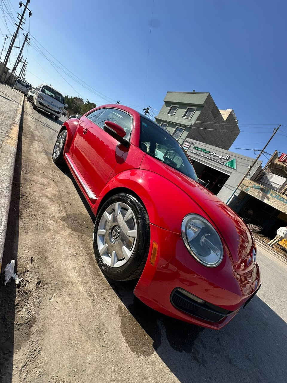 للبيع بيتل ٢٠١٣ فول مواصفات حادث بس دعاميه بدون ايرباك مكينه ٢٥٠٠ ماشيه ٨٨ بعدها جديده بدون اي نقص مكاني بغداد السعر ٩٥ بي مجال الهاتف ***********
