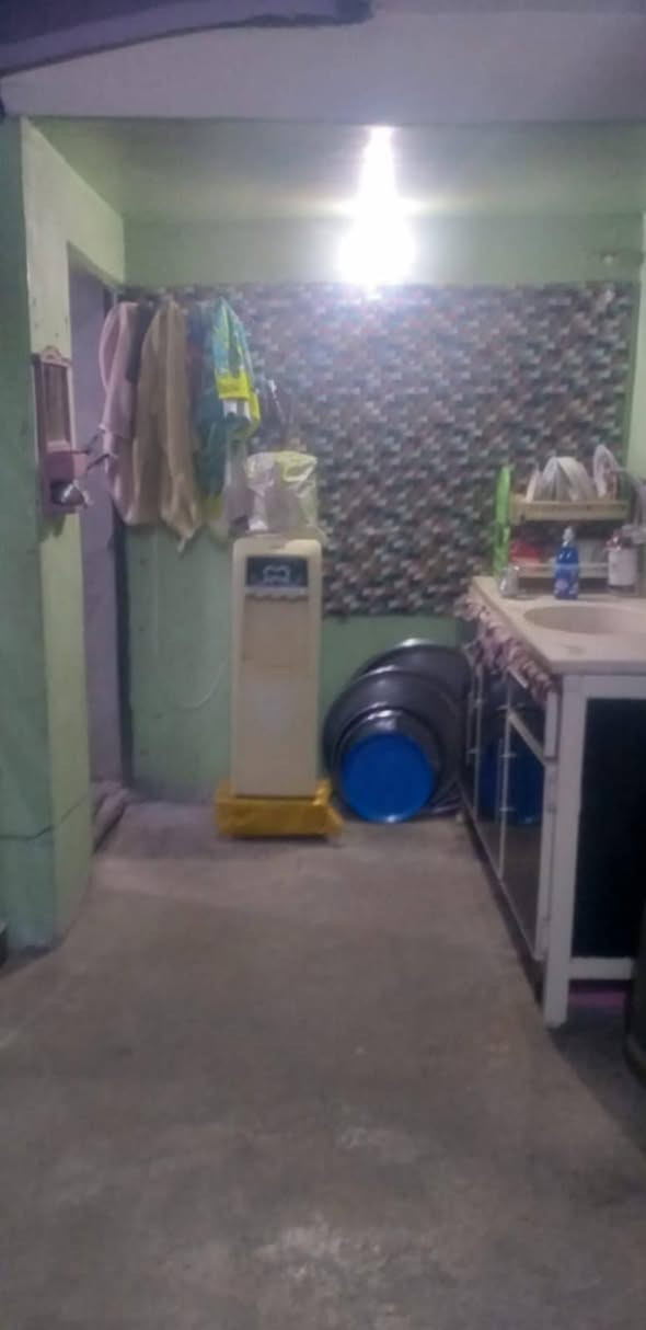 بيت للبيع طابو صرف المساحه ١٠٠م تقاطع الساده منطقه العبور بدون سيراميك وستاره وبيتونه يرهم مراوس بيت باب الدرب طابو صرف نفس المساحه او أكبر تفاصيل التواصل ع الرقم ***********
