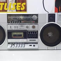 تحفه من اجهزه اليابانيه  راديو مسجل سانيو  انتاج اليابان 1980 موجات ال...