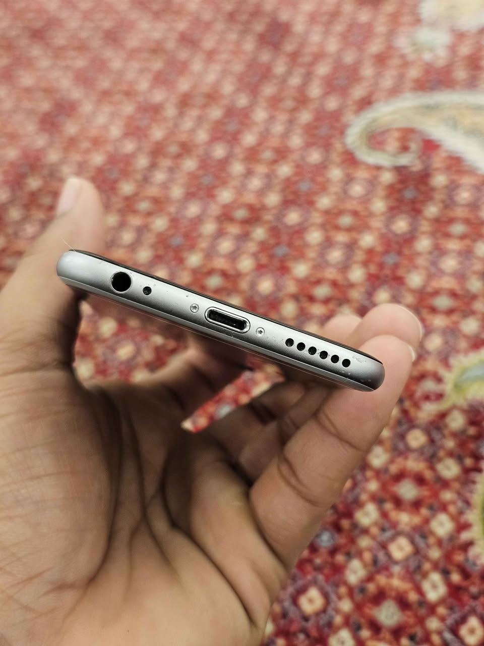 ايفون ٦ العادي  ذاكره 64 بطاريه 98 مكفول كفاله عامة شرط الفحص ابد ميصرف شحن 
سعر ٧٥ وبي مجال بسيط حق الجية 
مكان نجف عباسية 
واتساب فقط *********** النجف, العراق
