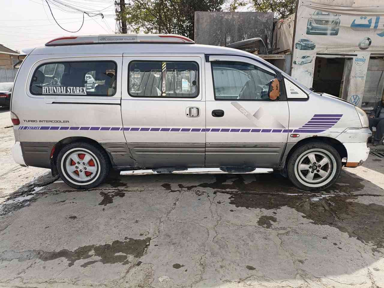 سلام عليكم سيارة ستاركس 2007 سلفر كير اتوماتيك  محرك مفتوح سنوية باسمي 2028مشروع وطني سعر 85 وبي مجال غير متواجد عل فيس الاتصال ***********
