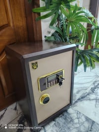قاصة امان • نضيفة جدا • خزنة داخلية