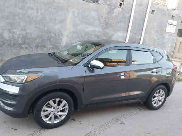 السلام عليكم توسان 2019 
امريكي ماشيه 95 كير ومكينه مكفولات تبريد ثلج صدر جديد باتري جديد  تايرات 
 جديد 
مواصفات رادار امامي سايد بريك بصمه 
شاشه  كامرا دواره تحكم استيرين
حادثها باب خلف السائق والجاملق
 سياره جديده كلش مال بيت استخدام شخصي ربع متصرف عليها بسمي تحويل ثاني يوم  رايدها 160 وبيها مجال *********** سيد حيدر 
مكان بغداد***********
