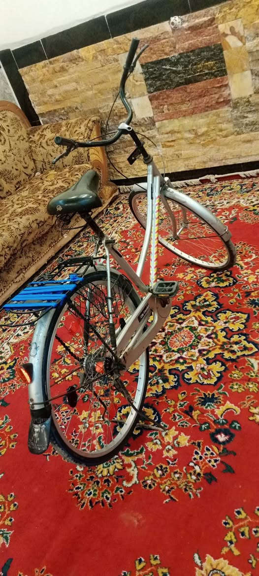 السلام عليكم  بايسكل للبيع البايسكل بطه ياباني حجم 26 البايسكل نظيف بسعر 80 وبي مجال ونزلك من السعر وبيك خير وتدلل المكان بابل حله بكرلي  البايسكل هوا ولجمبزه اخذه ♥


**إذا كنت صاحب هذا الإعلان وتريد حذفه لأي سبب، رجاءا أرسل رسالة إلى الدعم الفني**