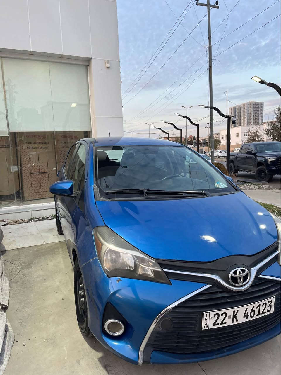 تويتا يارس ٢٠١٧  امريكي سي پار چه ي سبوغه  قيچه ك ژوري هه يه  سعري ٩٨ وه ره قه مجال  *********** Singapore
