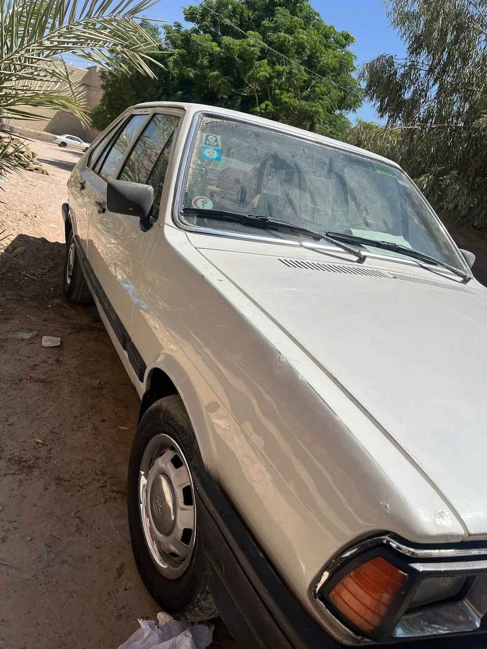 سلام عليكم للبيع بسعر مناسب مستعجل على بيعته برازيلي 1986سياره  بلاديه وجاهزه من كل نقص رقم بغداد انكليزي سنويه لغاية ٢٠٣٠تبريد شغال سياره جاهزه واصل وتساب فقط فقط مكان سياره نجف ***********
