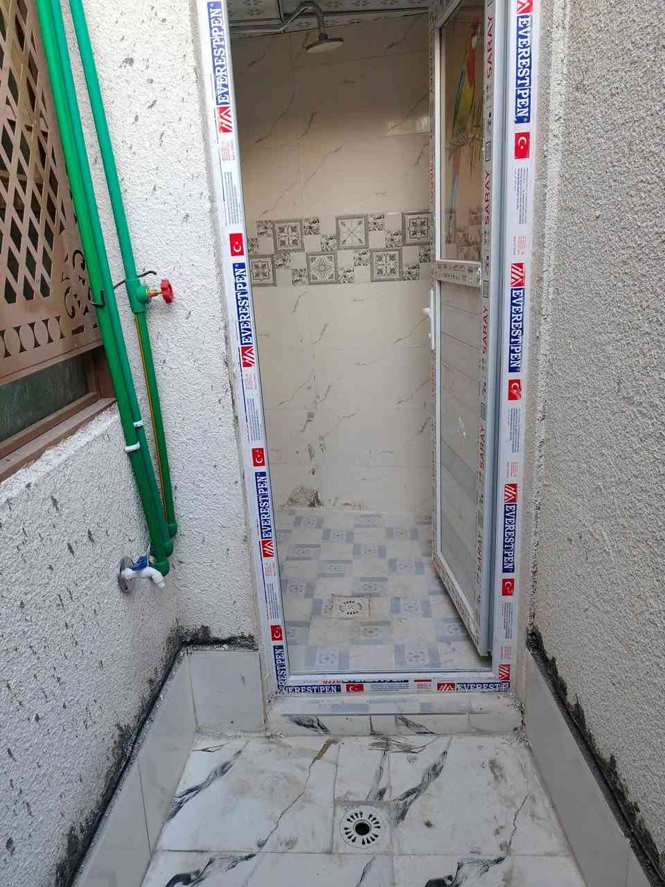 كربلاء المقدسة
بيت للبيع مساحه ٥٠ متر طابق واحد بناء حديث سند ٢٥قرار محكمة  مجاور مجمع سيد اسماعيل السكني يم عامود  ١٤٣ 
خدمات كامله 
 السعر ٣٠ مليون فقط
يحتوي على غرفه وصاله ومطبخ وصحيات وطارمة 
للحجز والاستفسار على الارقام التاليه 
 *********** واتساب 
***********  واتساب
يبعد عن لامام الحسين ١٠دقائق بلسيارة
