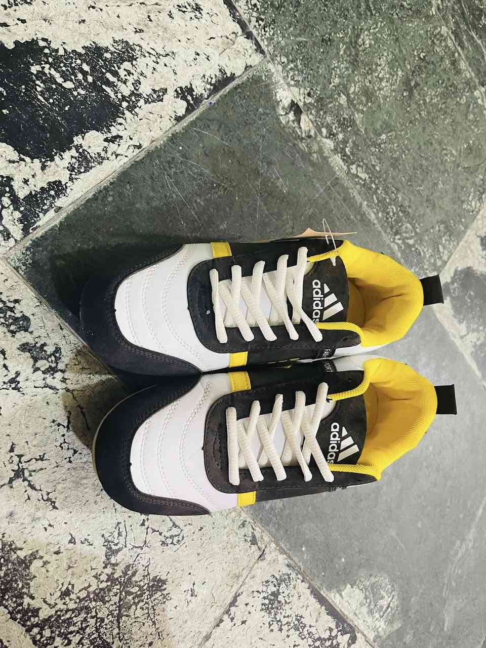 حذاء رجالي فيتنامي الصنع سعر القطعة ب١٠ ألف مع التوصيل ويوجد خدمة توصيل الى كل المحافضات العراق ملاحظة الحذاء جديد وليس بالة


**إذا كنت صاحب هذا الإعلان وتريد حذفه لأي سبب، رجاءا أرسل رسالة إلى الدعم الفني**