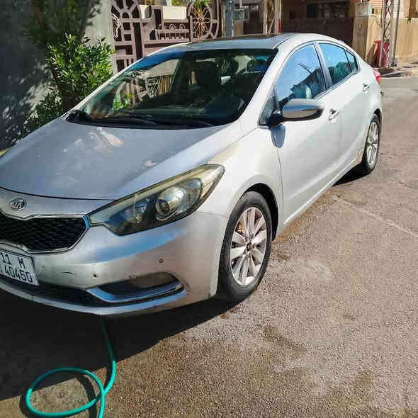 كيه سيراتو 2013 وارد كوري شكل 14 سياره بيها مكانات صبغ ابيع احزام فول واحد على واحد بصمه ابواب بصمه تشغيل حساسات امامي خلفي فتحه كامره خلفيه كشنات تدفئه جلد شاشه جبيره مكينه 1600 جي دي اي مري شفط اشاير مري سياره مابيها نقص مكينه كير تبريد صدر كله جديد تخم تاير نضيف ويل كب رقم بغداد دولي بسمي تحويل ثاني يوم السعر 93 وبيها شي بصيط مكان السياره بغداد حي الجهاد الاتصال *********** بغداد
