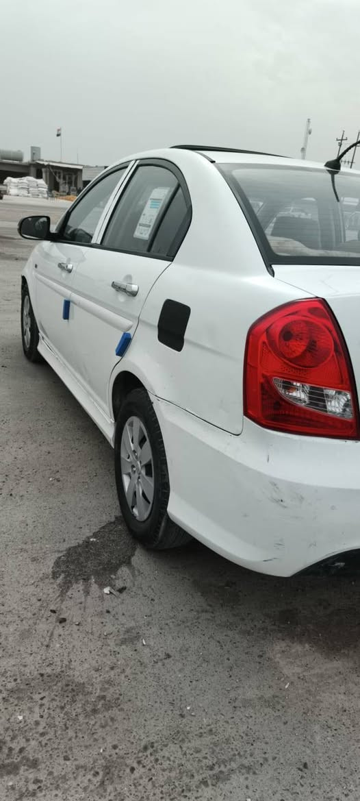 السلام عليكم اكسنت للبيع موديل ٢٠١١ فول اتو ماتيك نص قطعه صبغ بيه مكانين بارد جاهزه من كلشي هزه سنويه كير محرك صدر تايرات سعر ٩٥ وبيه مجال ***********
