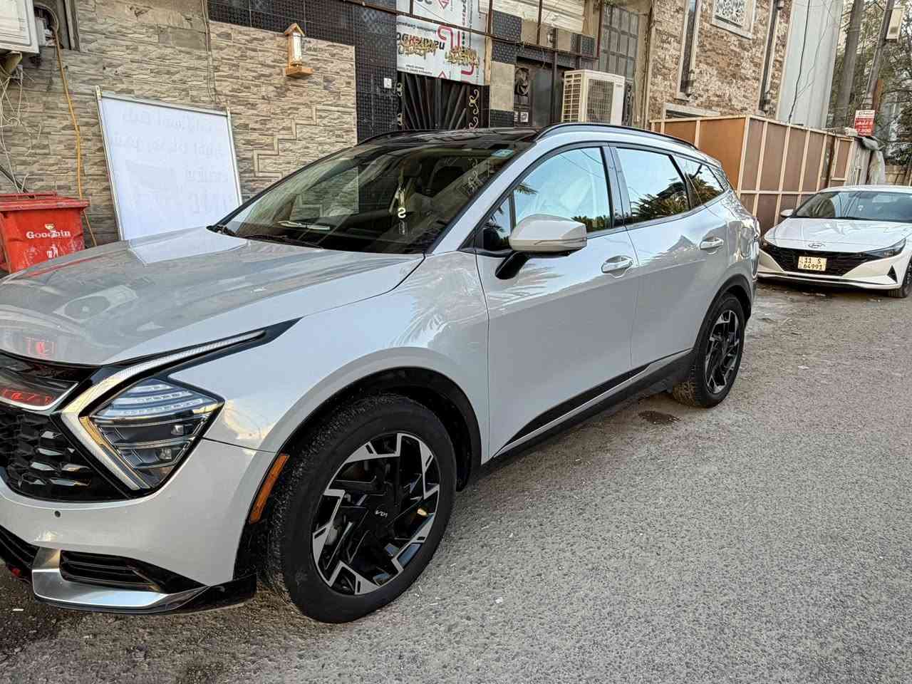 سبورتج 23 امريكي برستيج اعلى فئة بالاسبورتج كامل مواصفات لون مميز اسمنتي
بيع فقط 215 ورقة 
مكان السيارة بغداد كاظمية 
 ***********
