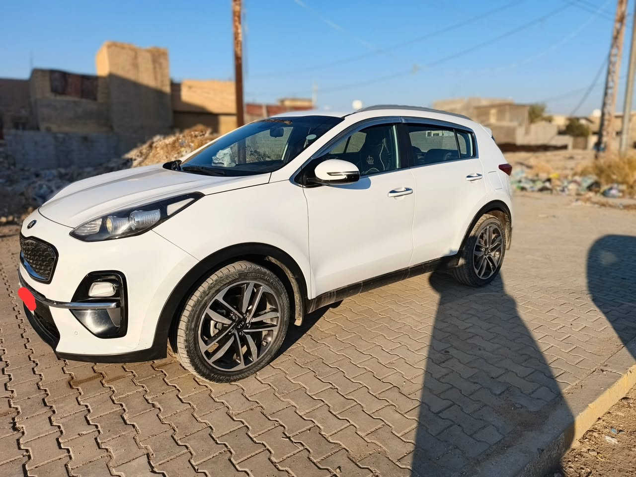 السلام عليكم 
للبيع كيا سبورتج خليجي 
  رقم بغداد 
موديل ٢٠١٩ شكل ٢٠٢٠ 
المحرك ٢٠٠٠ دوش 
المواصفات نص فول
حساسات أمامي خلفي
تحكم درايم فود
مري شفط
كشنات جلد 
وباقي المواصفات المعروفه 
السونار مرفق داخل الصور 
السعر ١٨٠ورقه 
مكان السياره بغداد المحموديه
للإستفسار ***********
***********
