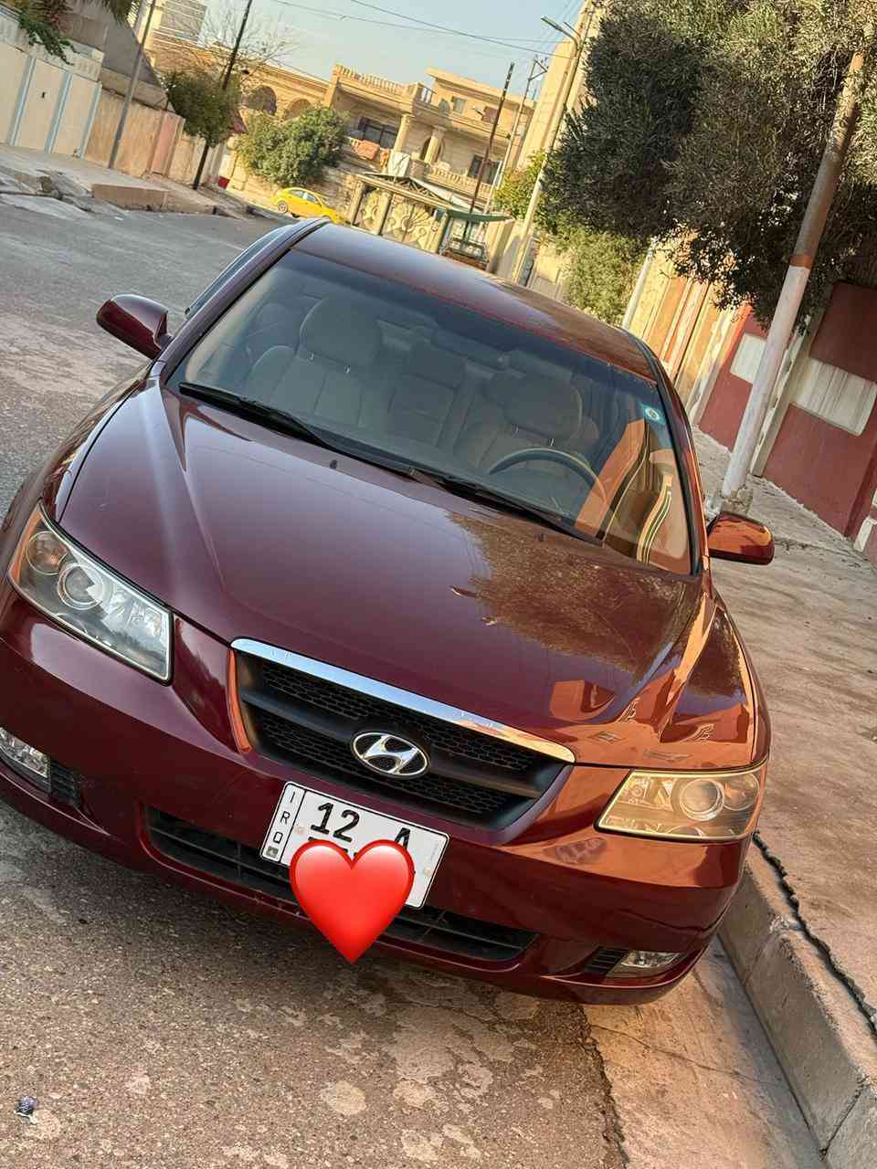 السلام عليكم ورحمة وبركاته
سوناتا موديل 2008 
محرك 2400 شرط 
كير شرط 
سيارة نظيفه
رقم 12 جديد نينوى
سنوية 2030 جديد
هزة جديد 
بيها مكانتين بارد قليل 
 حلوة و جاهزة
شرط التحويل و الغرامات 
مكاني موصل 
للا ستفسار 

***********
***********
