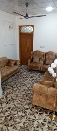 طقم ٥ قطع • ١٠ مقاعد • مستخدم ٥ أشهر
