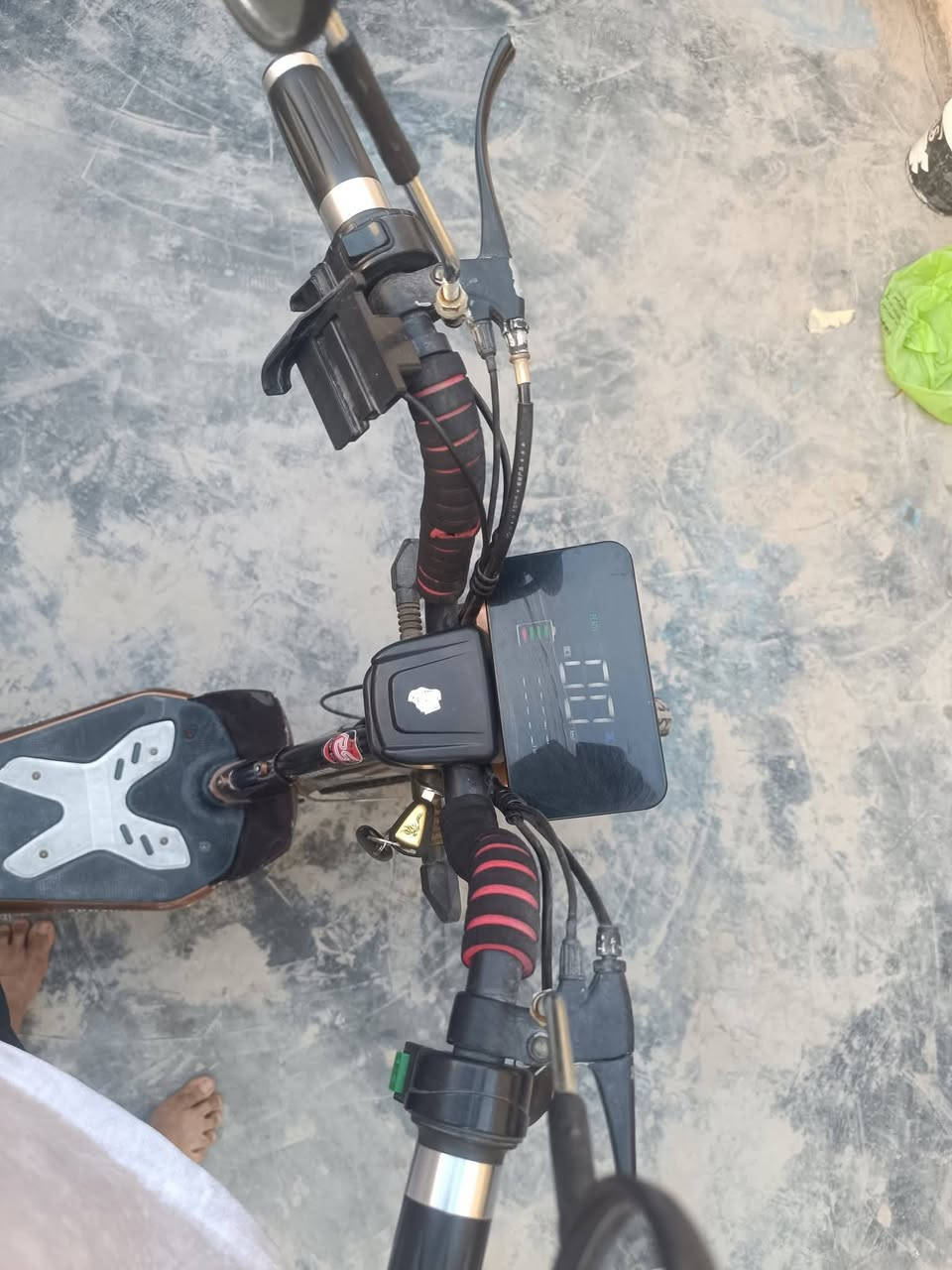 السلام عليكم دراجه شحن حجم 20 نظيف ما ناقصه شي تجي تاخذ على فحص سعر 225 بي مجال
***********
وتساب ***********
