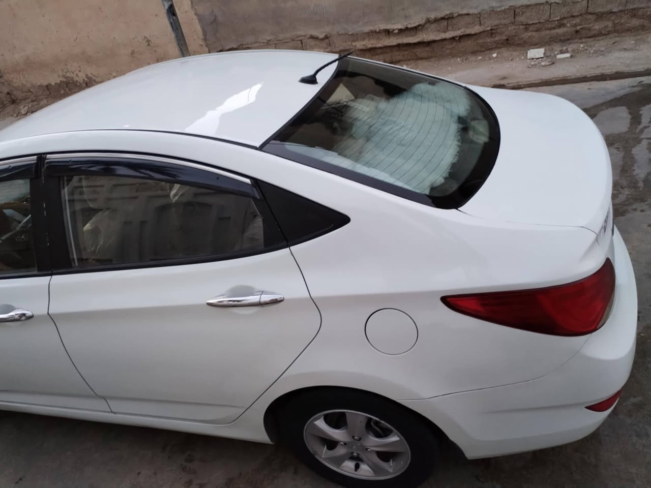 مكلف بنشر 
أكسنت موديل 2016 باسمي رقم واسط خليجي محرك 1400 اقتصادي بالبانزين صبغ حزام سياره جاهزه تخم تاير تخم ويل كب الأصلي ريمونت قفل وفتح أبواب وجنطه اشاير بالمري كامره اماميه وخلفيه السعر 87 رقمي *********** نعمانيه
