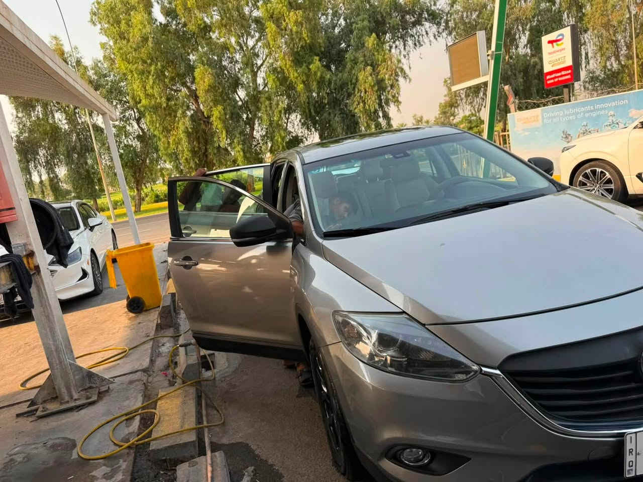 سلام عليكم
مازدا cx9 موديل 2013 حجم المحرك 6 سلندر 3700 سبعة راكب ماشية 170 ألف خليجي وكالة السيارة بيها ضربة فقط راس الجاملغ عكس السايق السعر 105$ ***********

