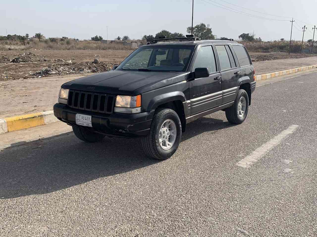 السلام عليكم جيب شيروكي سيارة نظيفه گير ومكينه بالچيس فيفيتي مكان العمارة للاستفسار سعر ٣٥ مكان العماره للاستفسار 
***********
