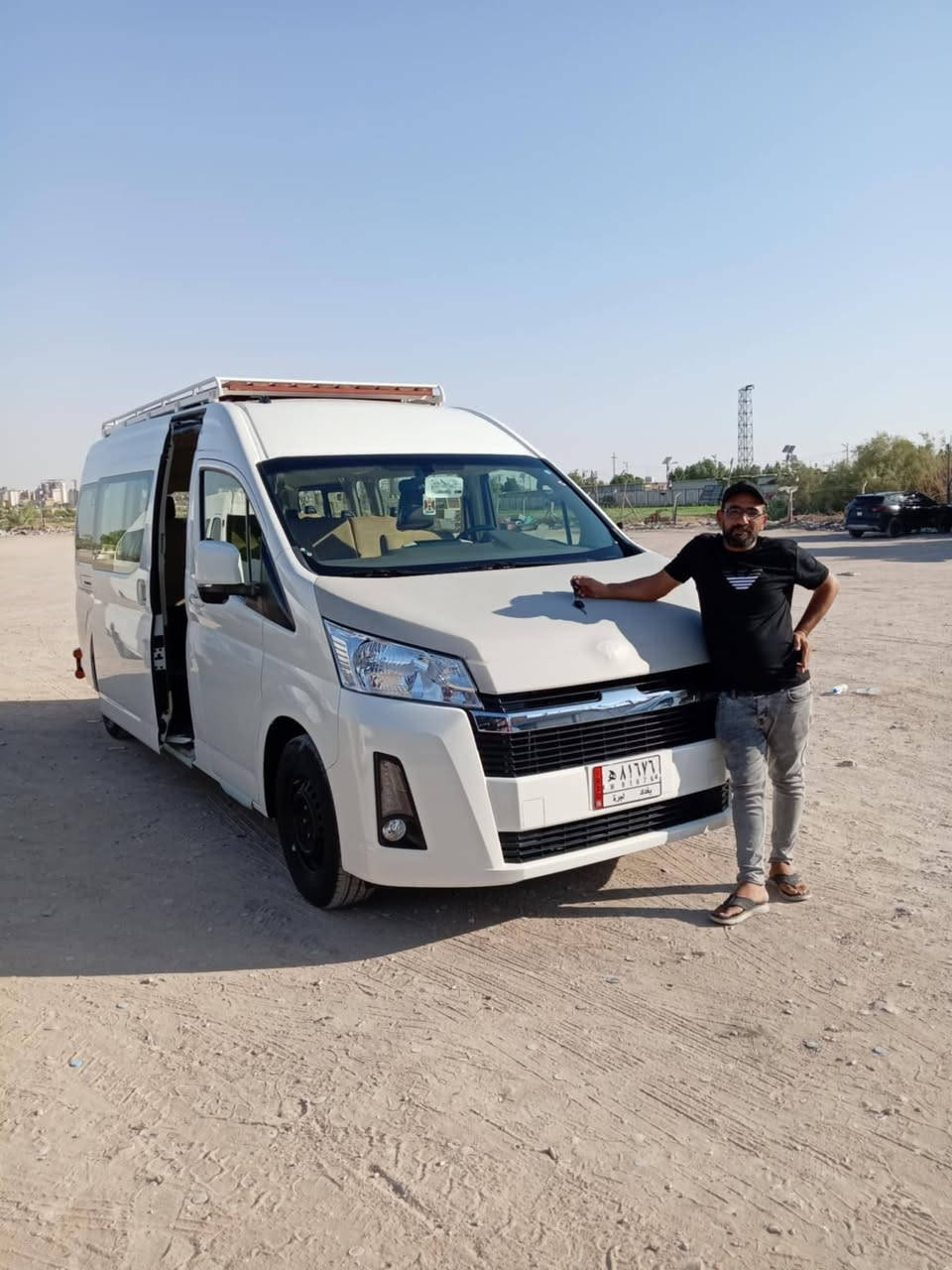 سلام عليكم هايسه بوز موديل ٢٠ كفاله عامه بيه شخط ١٠ سانتيم فقط فول موصفات كير عادي سيبايه درع خلفي دوشمه عامه ١٥ نفر السياره برغي مامفتوح بيه بس زوج دسكات امامي وظع الشركه ماشيه ١٠٠ الف الساره واكفه مامشتفله ٢٠ طلعت للشغل شهر ١١....٢٠٢٥ مكان بغداد ***********
