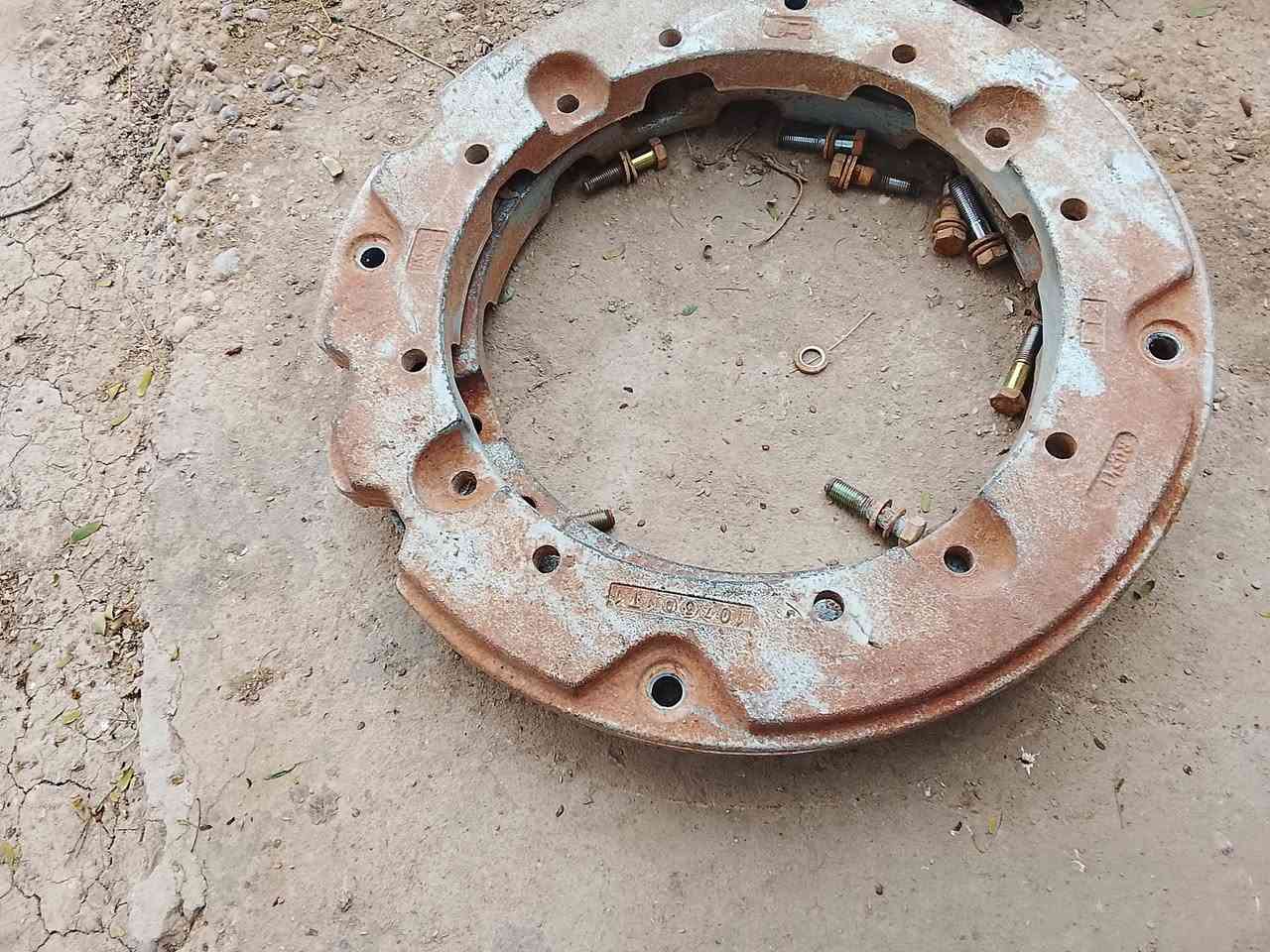 سلام عليكم ثكالات فوركسن خلفي للبيع سعر 350 وبيها مجال هاذا رقم هاتف وشراي يدلل. ***********
