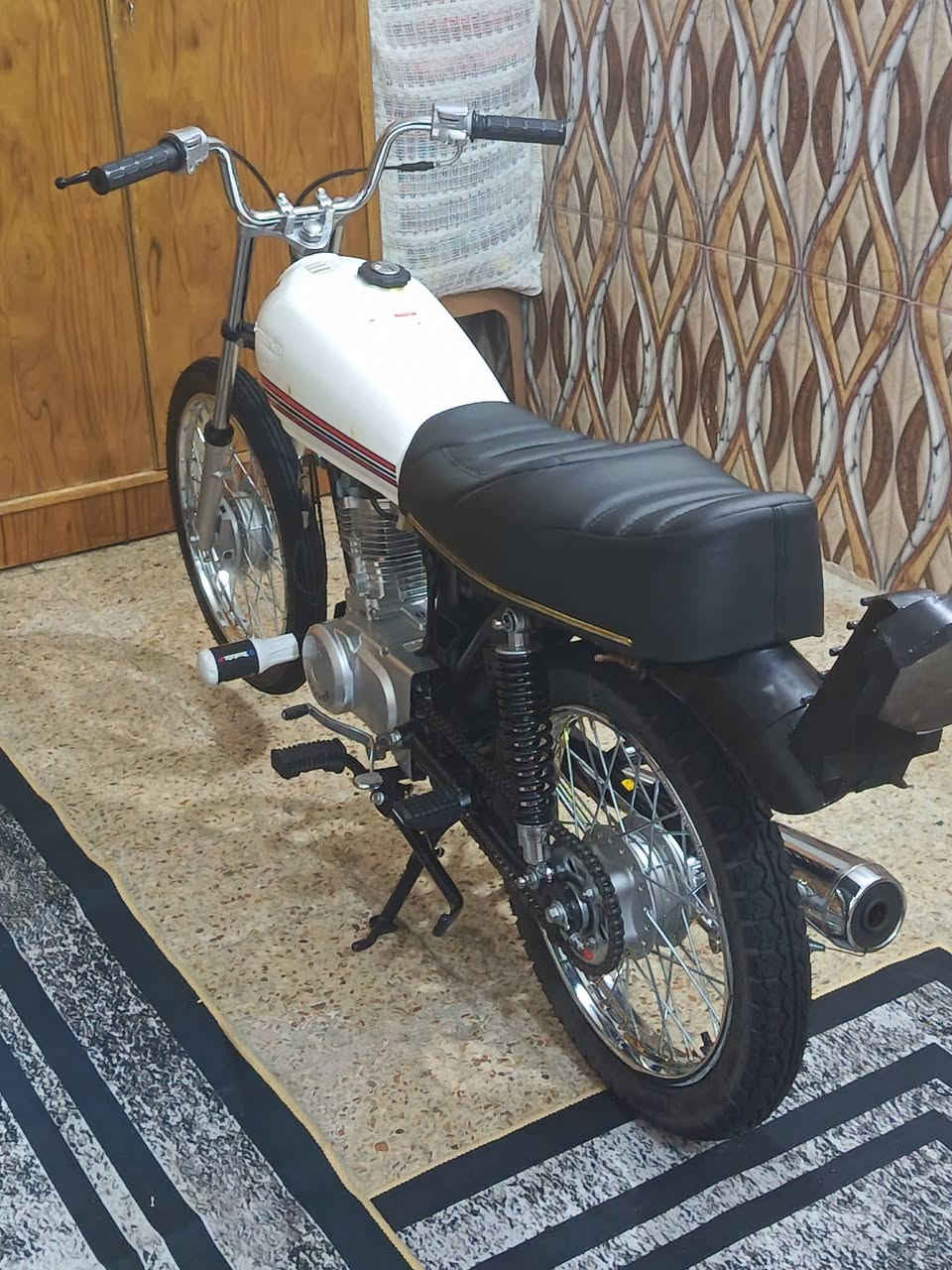 سلام عليكم
دراجة البيع اوراق اصولي مديل 2019 
الدراجة صالهة 20 من معمره 
***********
