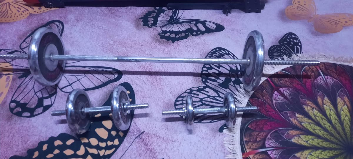 السلام عليكم اثقال وزن ٣٥ كامل اثقال ٥٠ السعر ١٢٥الف عنوان الكزيزه وهذا رقمي ***********
